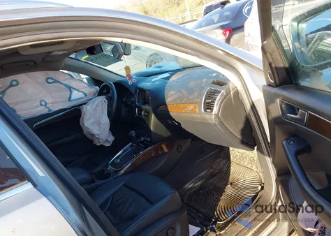 2011 Audi Q5 3.2 Premium Plus из США, поврежденный, VIN WA1DKAFP5BA075516